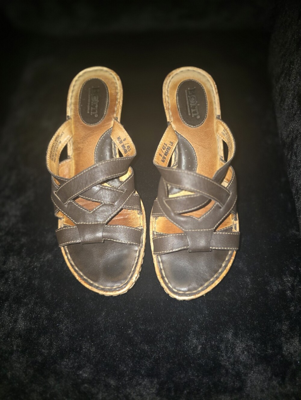 Genuine leather upper and lining, cork-wrapped wedge, man-made balance